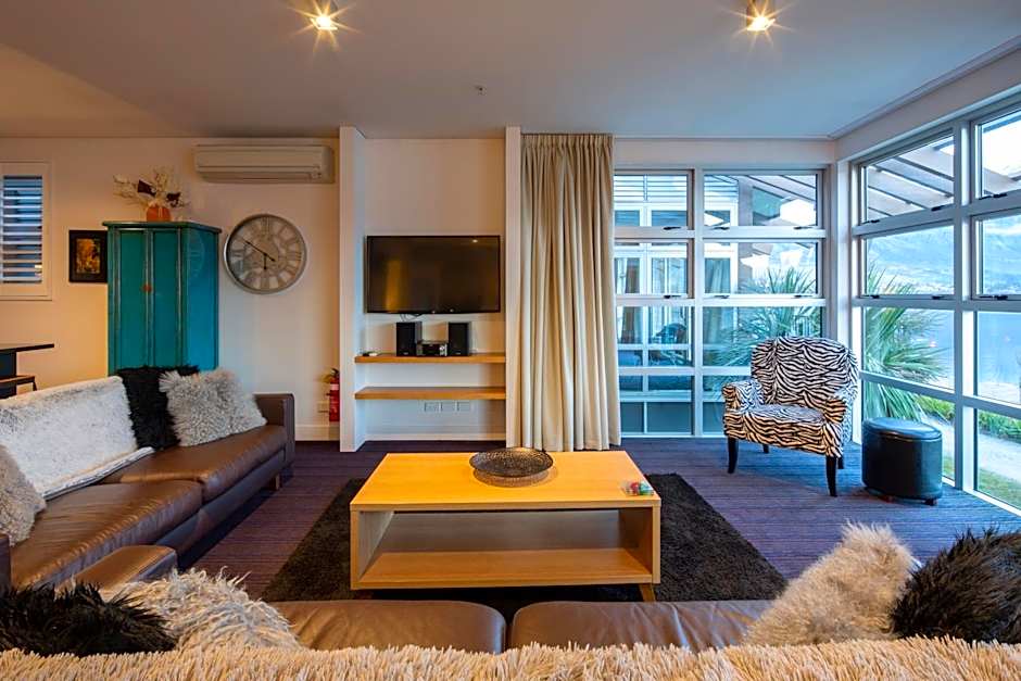 Marina Apartments - Element Escapes
