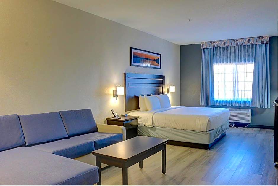 Quality Inn & Suites Roswell North