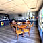 Super 8 by Wyndham Macomb