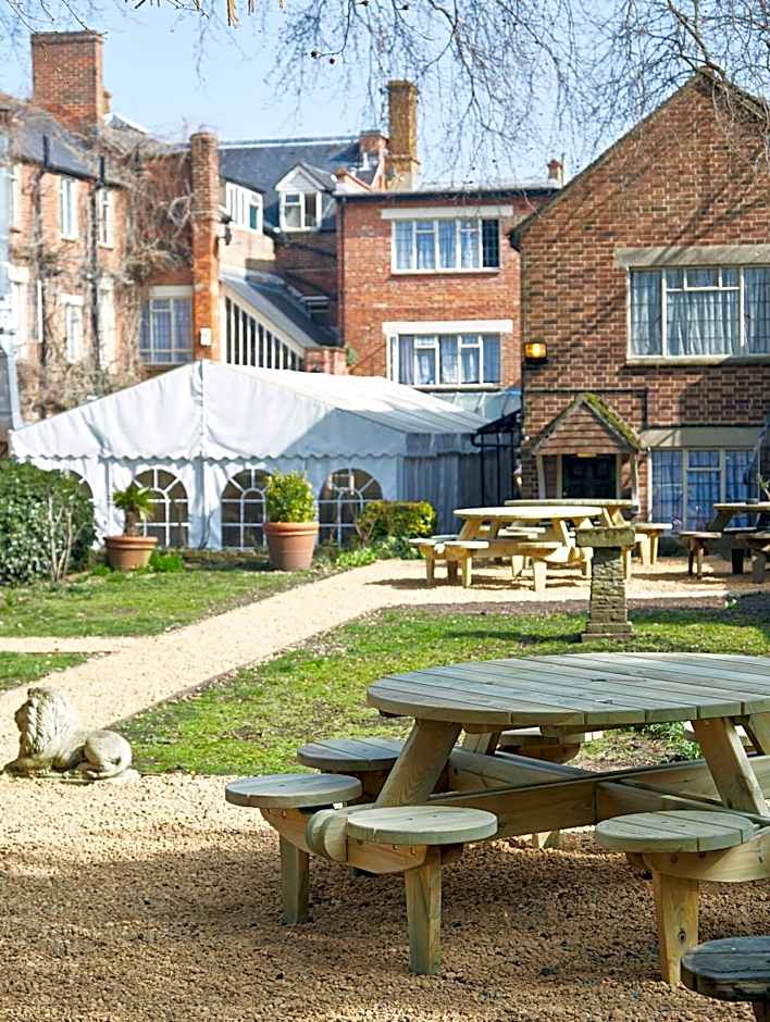 Cromwell Lodge Hotel by Greene King Inns