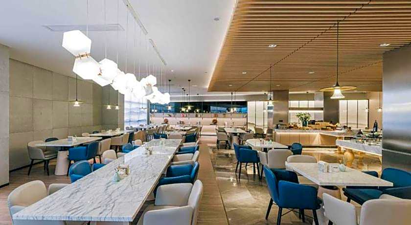 Atour Hotel (Yiwu International Trade City)