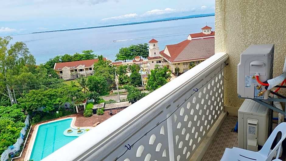 La Mirada Residences