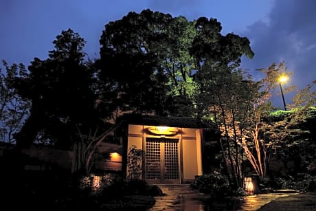 Kappo Ryokan Kannawa Bettei