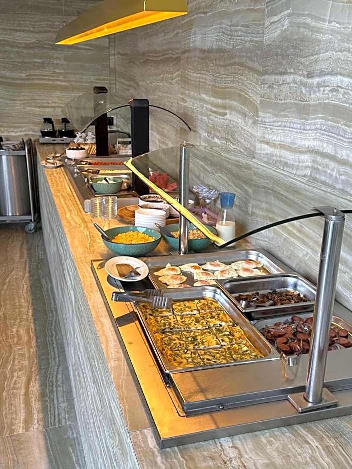 Trees Art Hotel & Suites