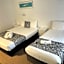 Coastal Bay Motel