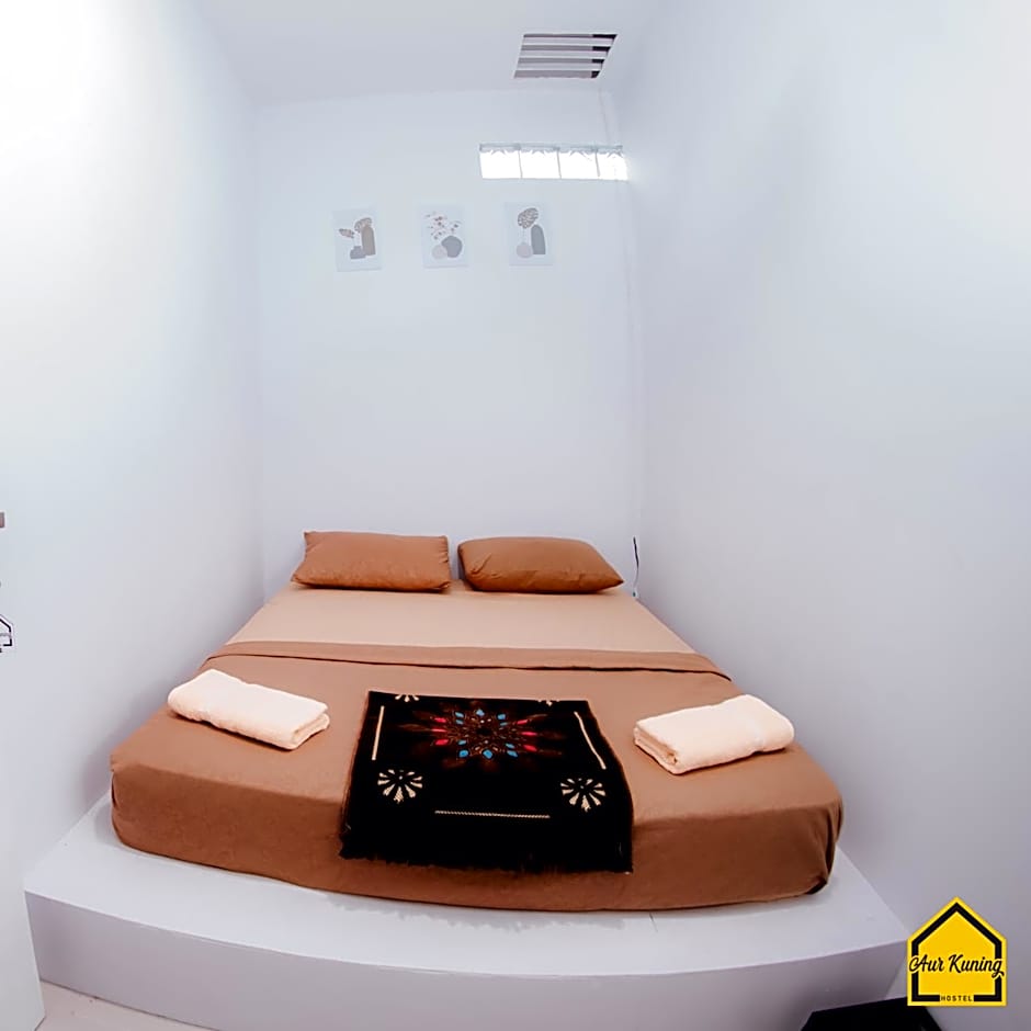 AUR KUNING HOSTEL SYARIAH Bukittinggi