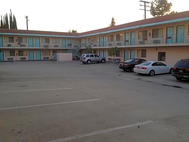 All 8 Motel