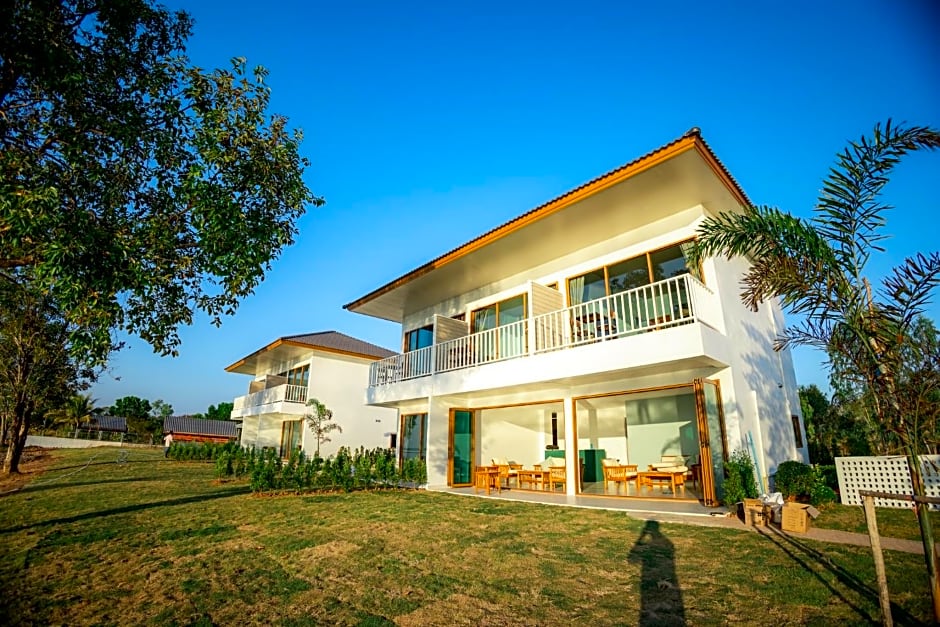 LAKE HOUSE Naka Cave