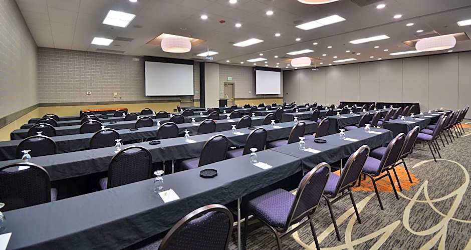 Embassy Suites by Hilton Denver Central Park