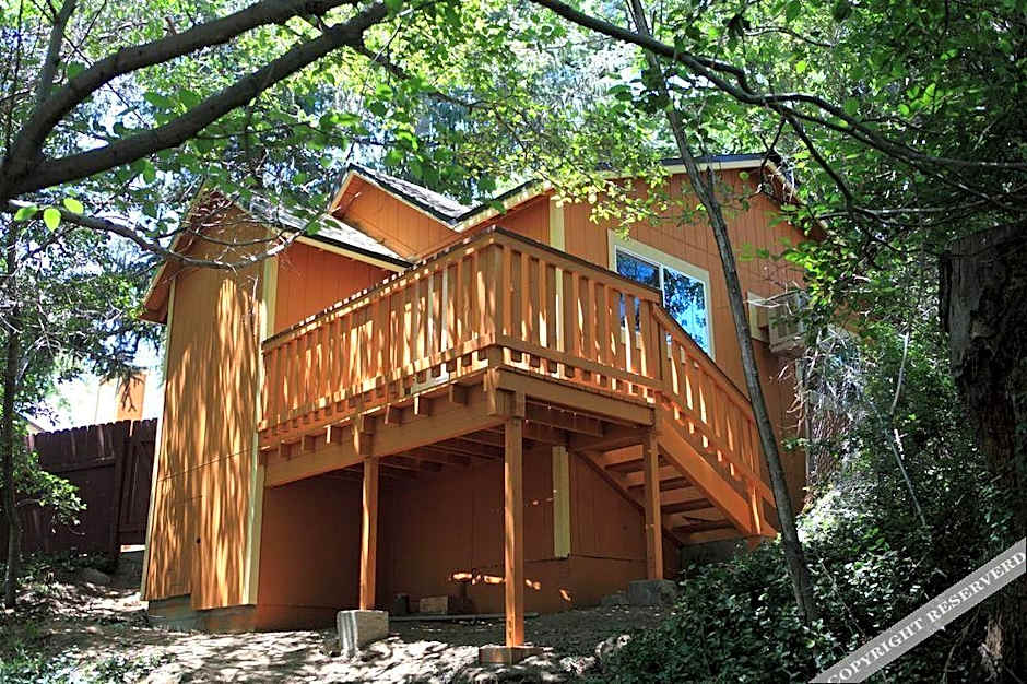 Sleepy Hollow Cabins & Hotel