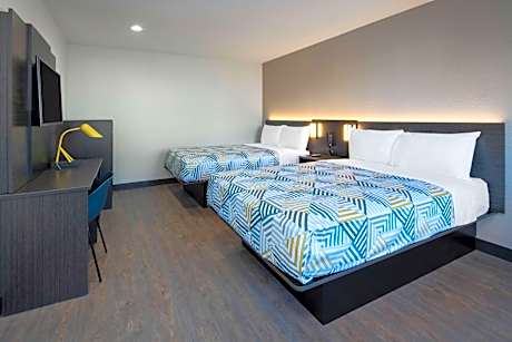 Queen Room with Two Queen Beds - Disability Access