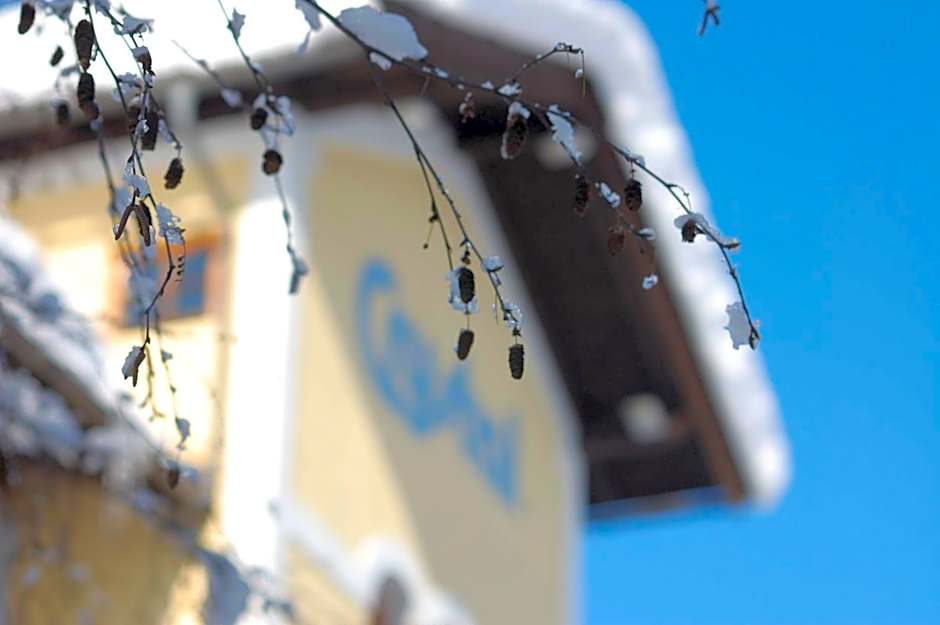 Classic Rooms by Crystal