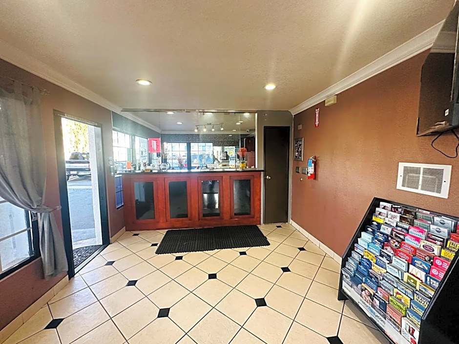 Casa Blanca Hotel & Suites Orange SR-55 Freeway, Near Honda Center, Chapman University, Disneyland