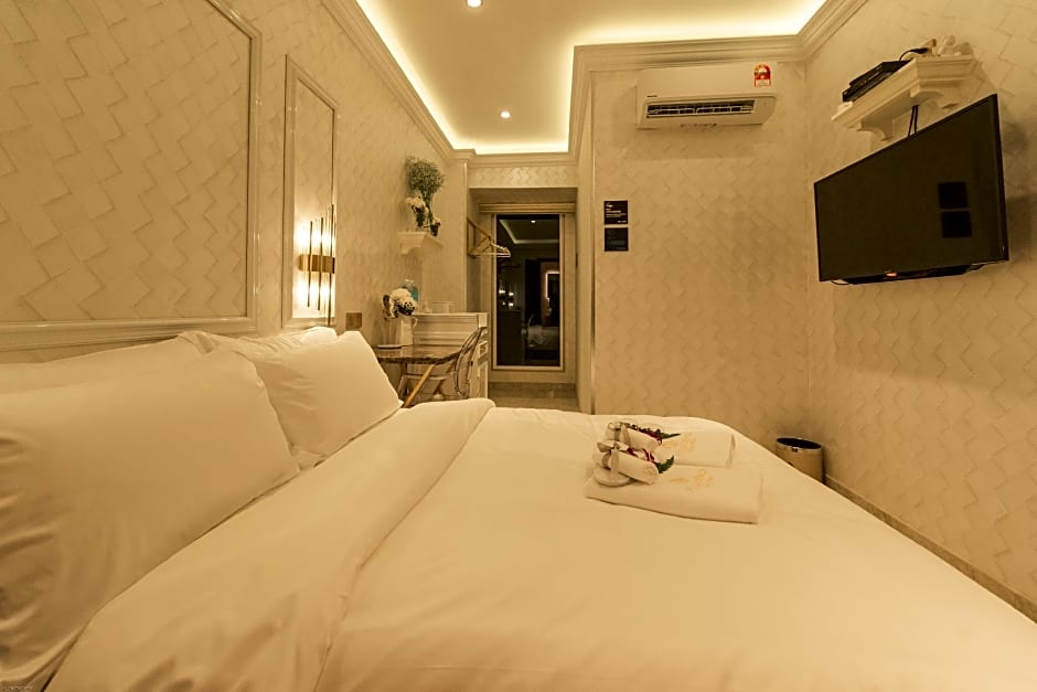 AJ Residence 