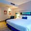 The Wave Hotel Condado By IHG