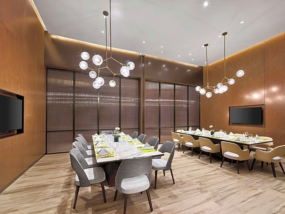 DoubleTree by Hilton Quzhou