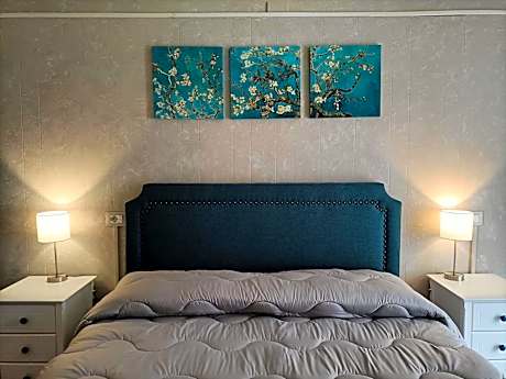 Standard Double Room with Shared Bathroom