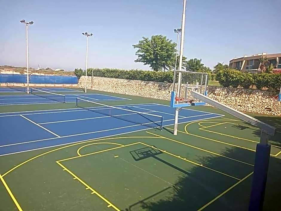 Neot Golf, Ziv's Place