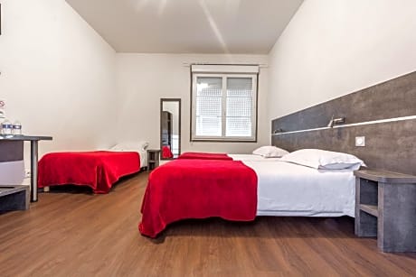 Triple Room with Private Bathroom
