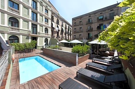 Catalonia Port Hotel