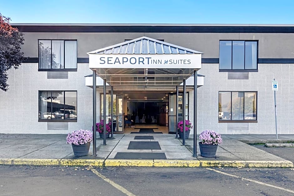 Seaport Inn & Suites