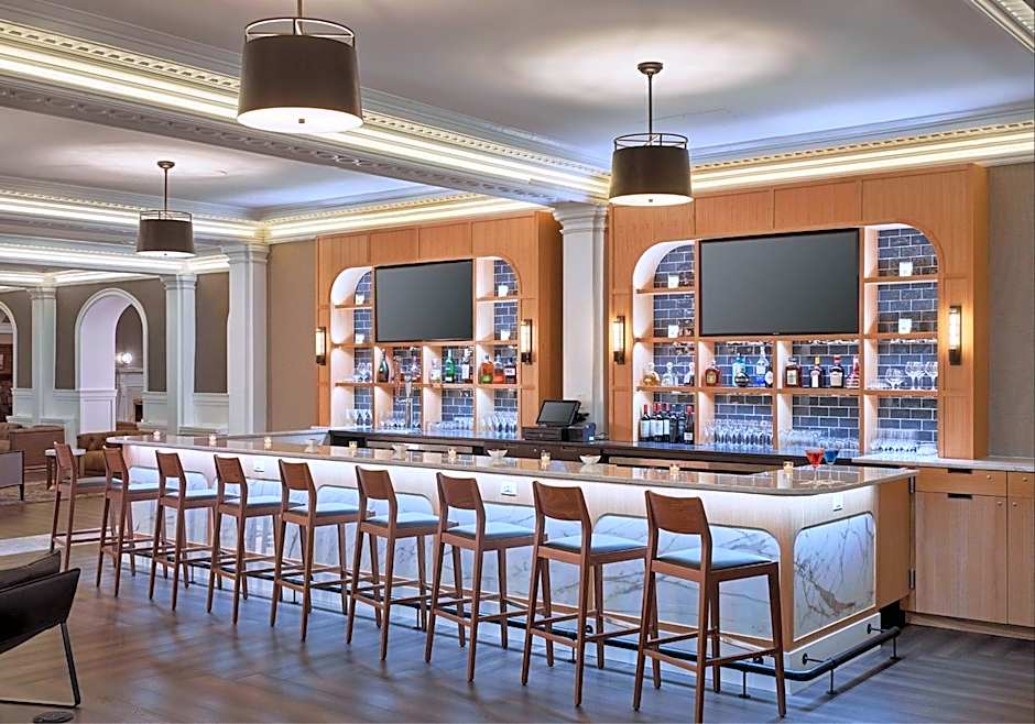 Seaview Hotel