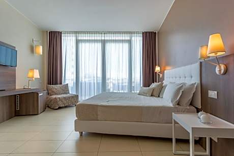 King Suite with Spa Bath