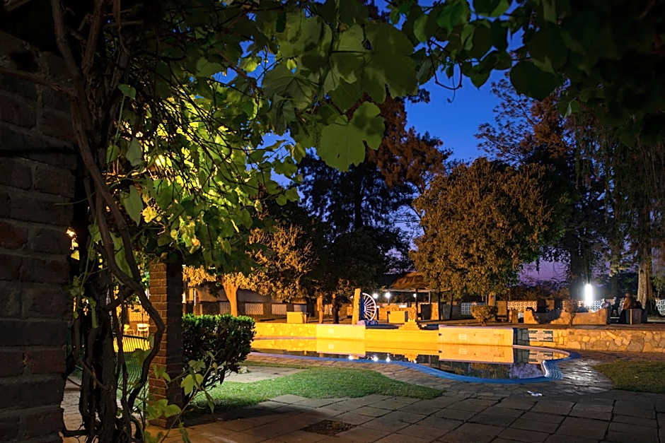 Kadoma Hotel & Conference Centre