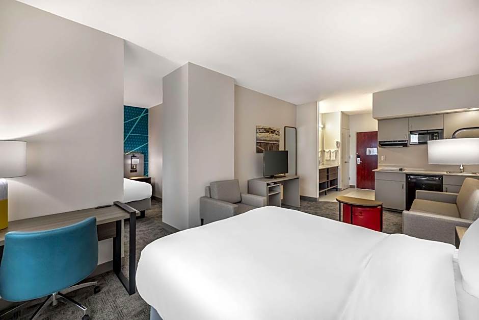 Comfort Suites Redmond Airport