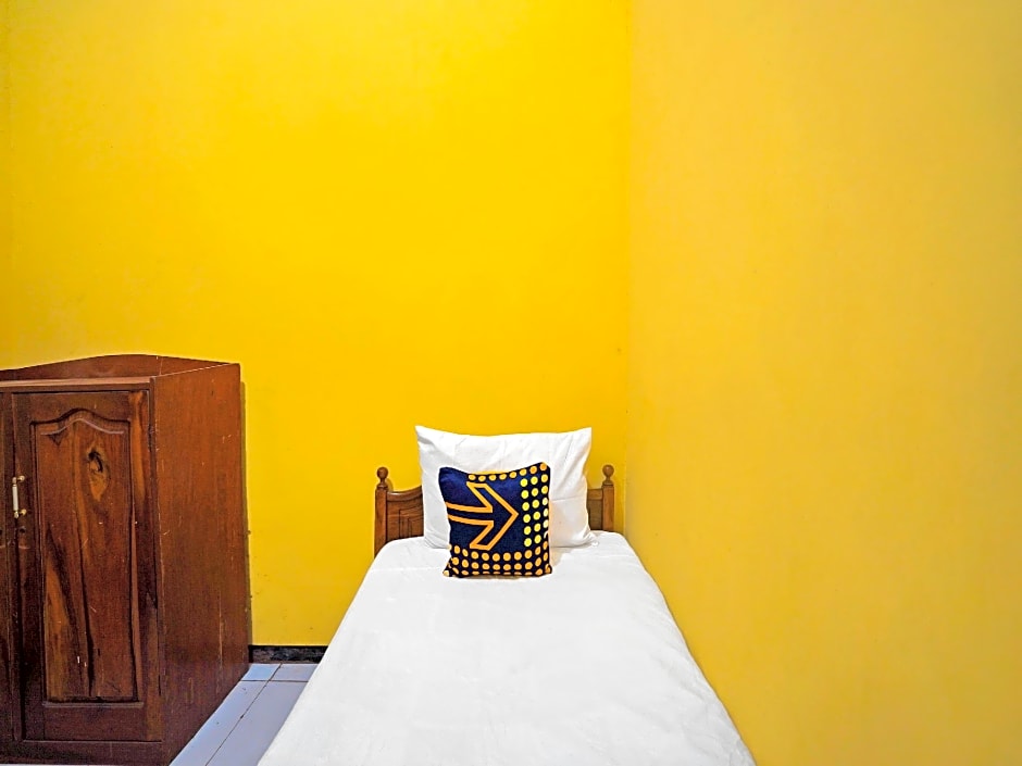 OYO Life 91869 Insan Mulia Kost Syariah