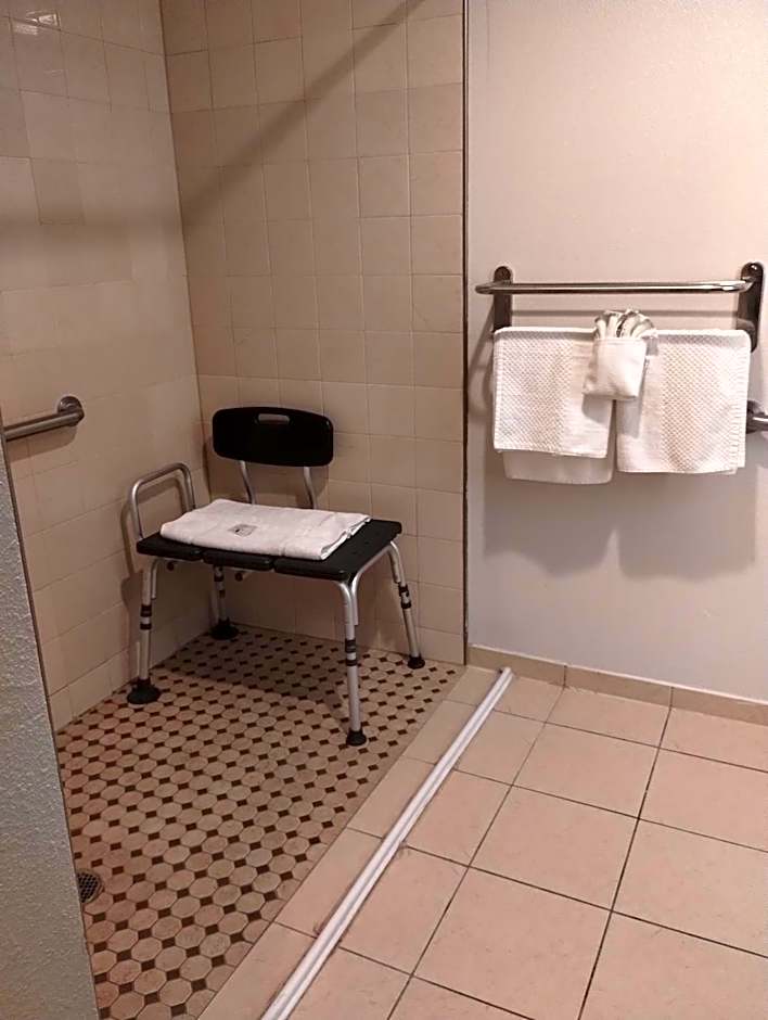 Quality Inn & Suites Wilsonville