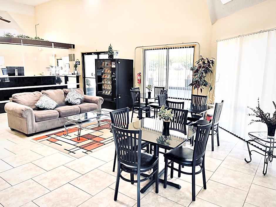 Days Inn by Wyndham Burleson Ft. Worth