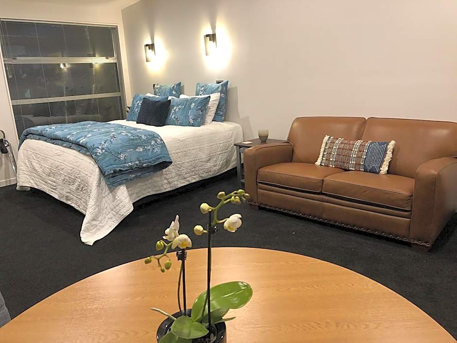 Platinum Lodge & Day Spa