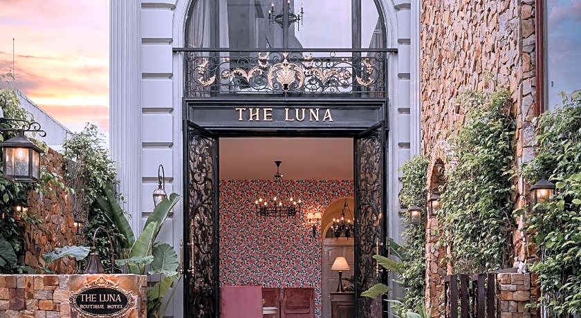 THE LUNA - Boutique Hotel