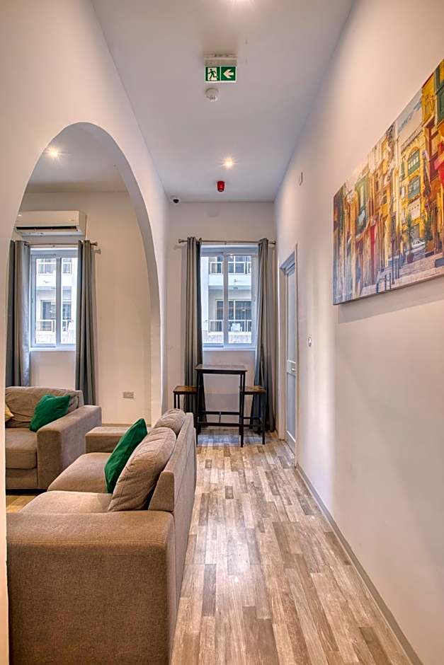 Bookarest Hostel Malta