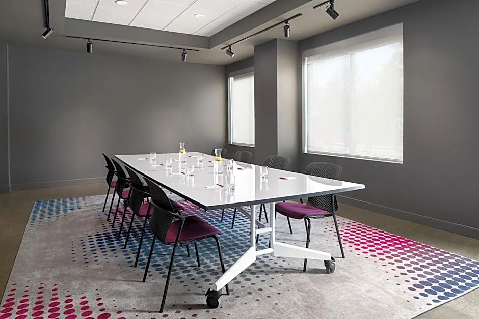 Aloft Houston Shenandoah