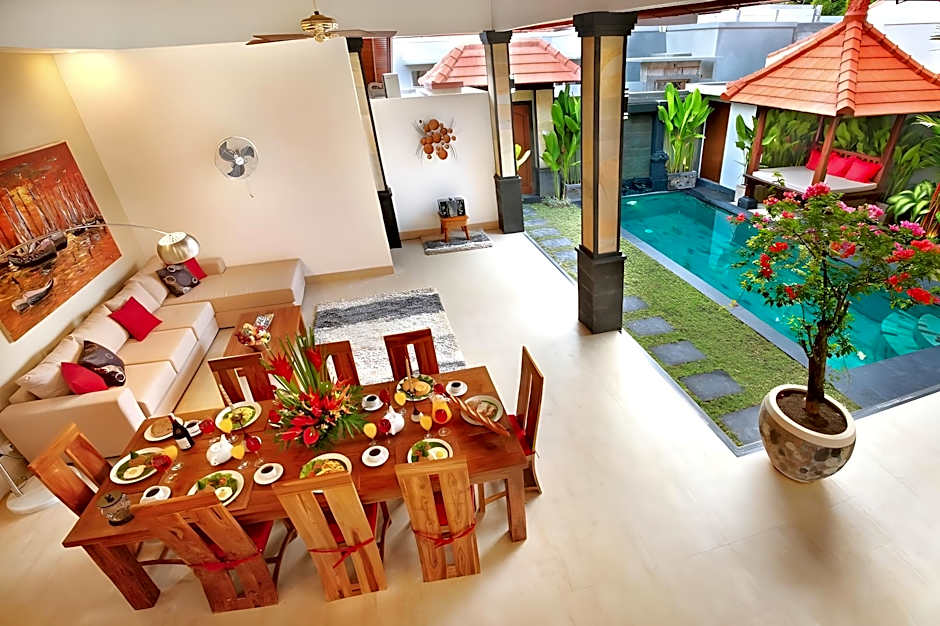De Liza Villa Seminyak Beachside