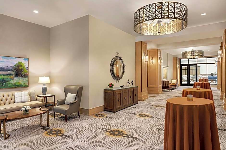 The Harpeth Downtown Franklin, Curio Collection by Hilton