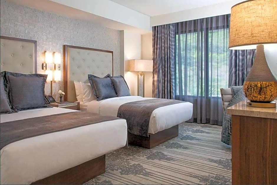 Legacy Resort Hotel & Spa
