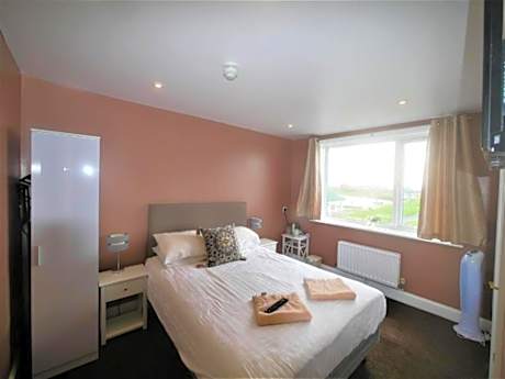 Double Room with En-Suite