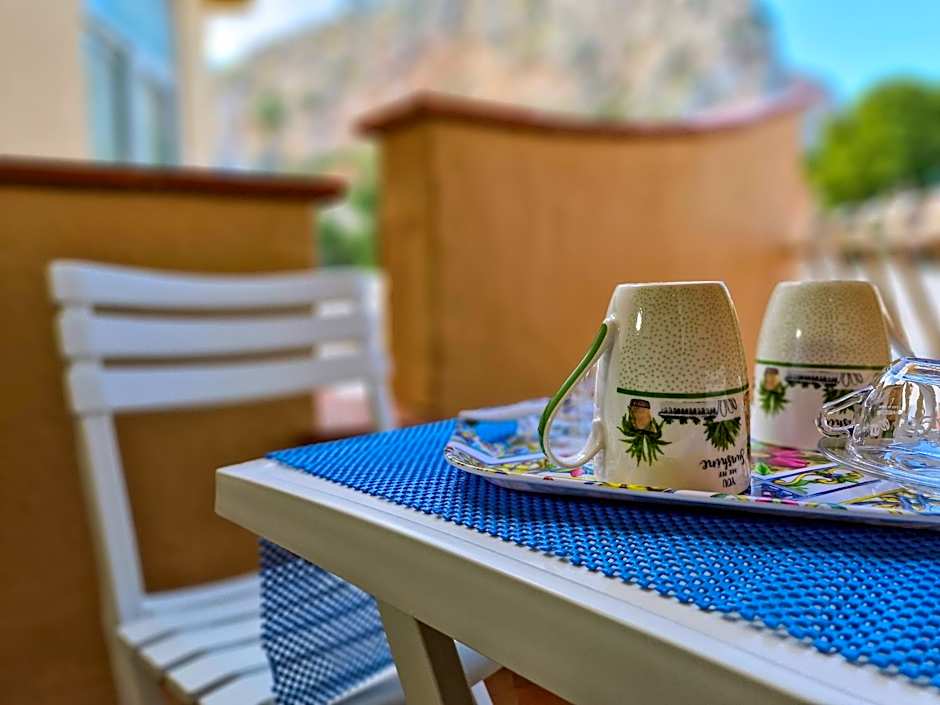 ASHUR310 RESIDENCE MONDELLO