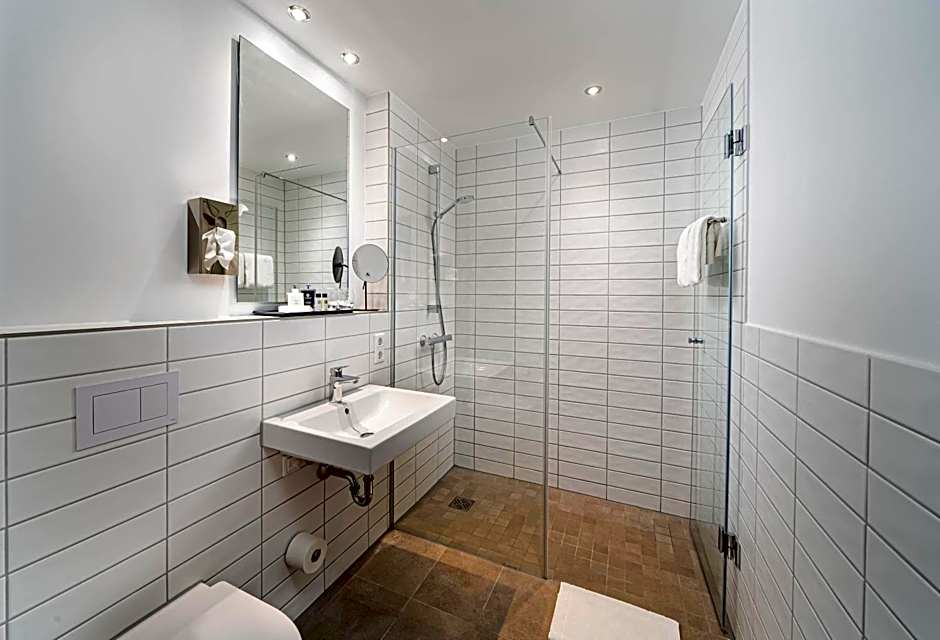 elaya hotel augsburg, Trademark by Wyndham
