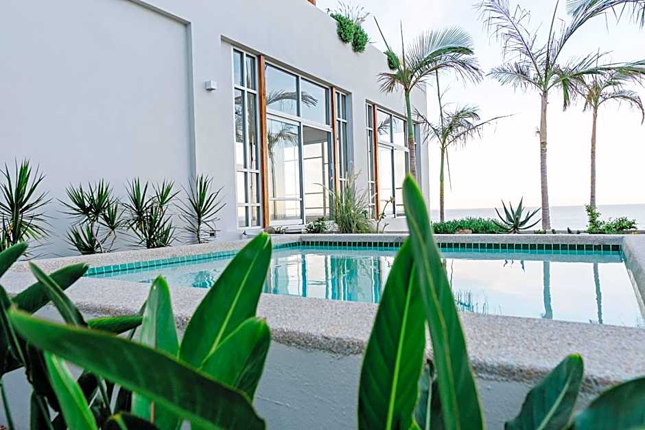 Topia Retreat- Sunset Suite
