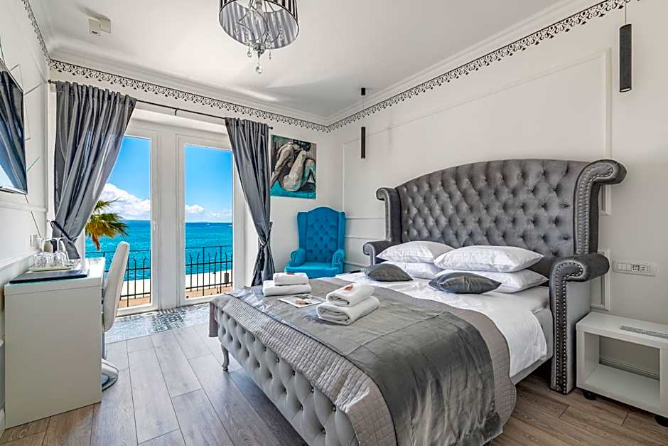 Galeria Valeria Seaside Downtown - MAG Quaint & Elegant Boutique Hotels