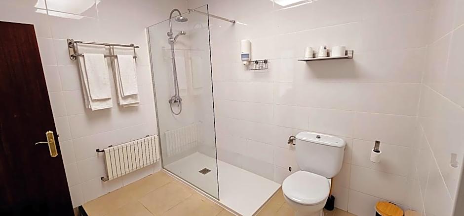 Hotel Artxanda Bilbao, Parking Gratuito en el Exterior Junto al Hotel