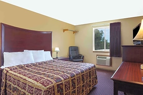 2 Queen Beds, Studio Suite, Non-Smoking