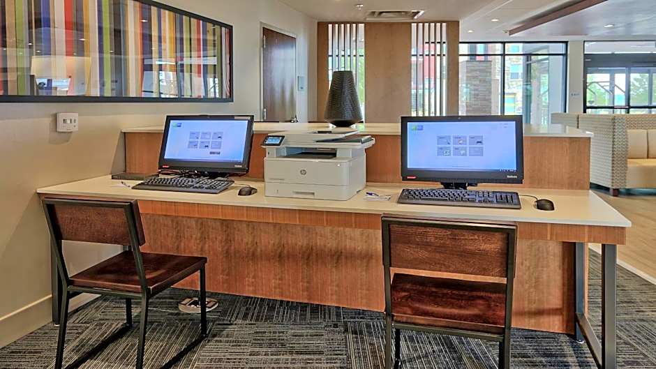 Holiday Inn Express & Suites Broomfield By IHG