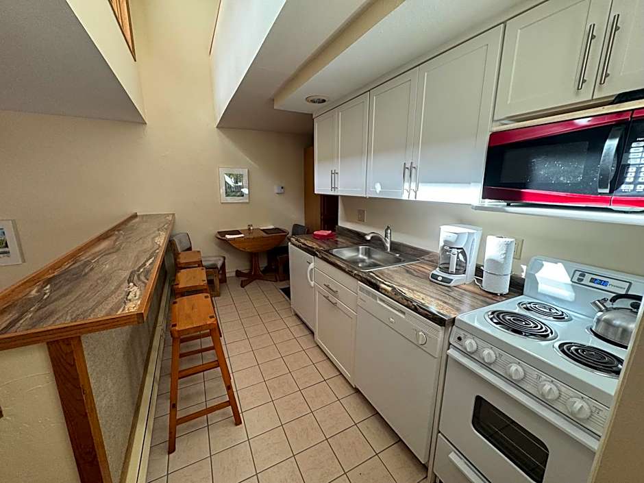 Shadow Mountain Lodge