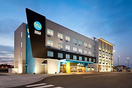 1 King Hearing Accessible Room W/Bathtub