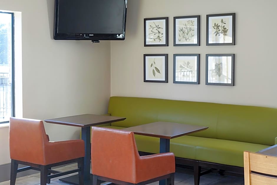 Country Inn & Suites by Radisson, Dahlgren-King George, VA